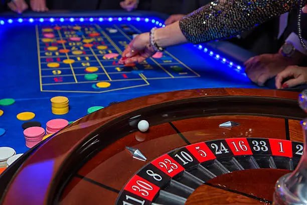 Filipino player accessing 777 jili Live Casino on a mobile browser